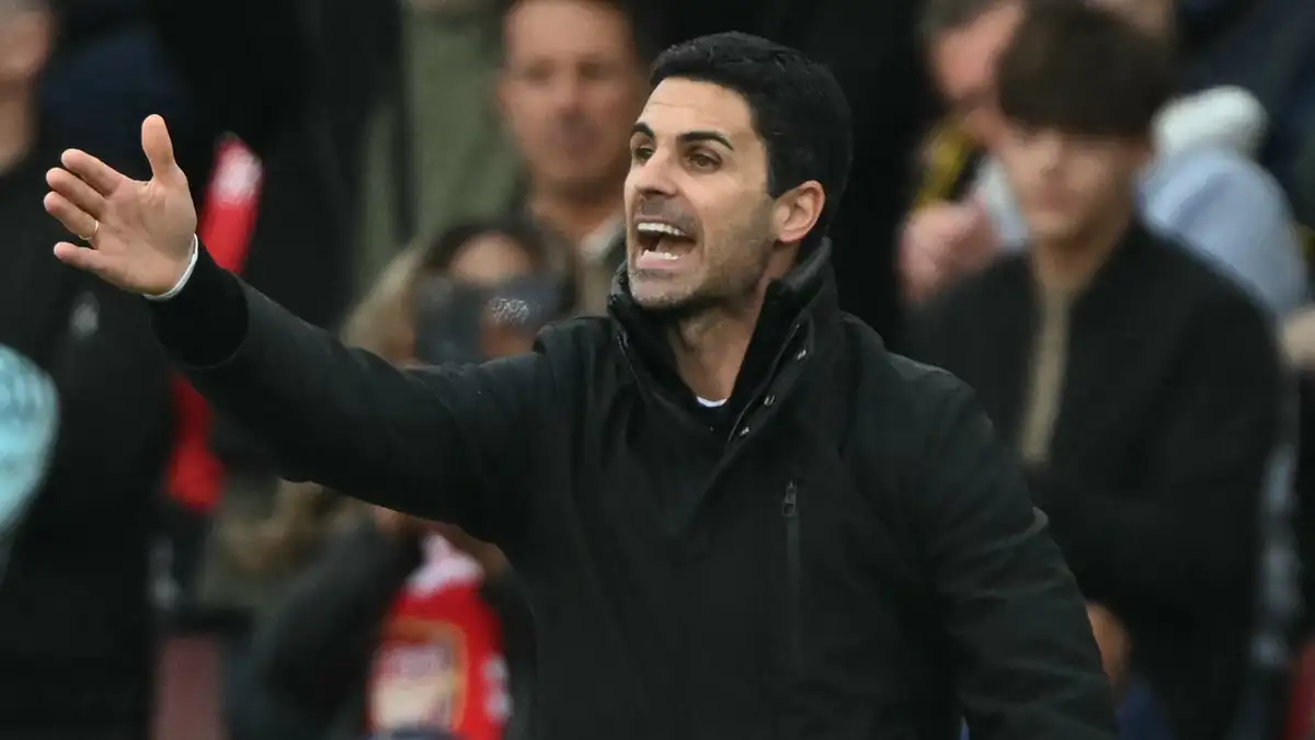 Arsenal Criticized Over Midfield Replacement Strategy.
